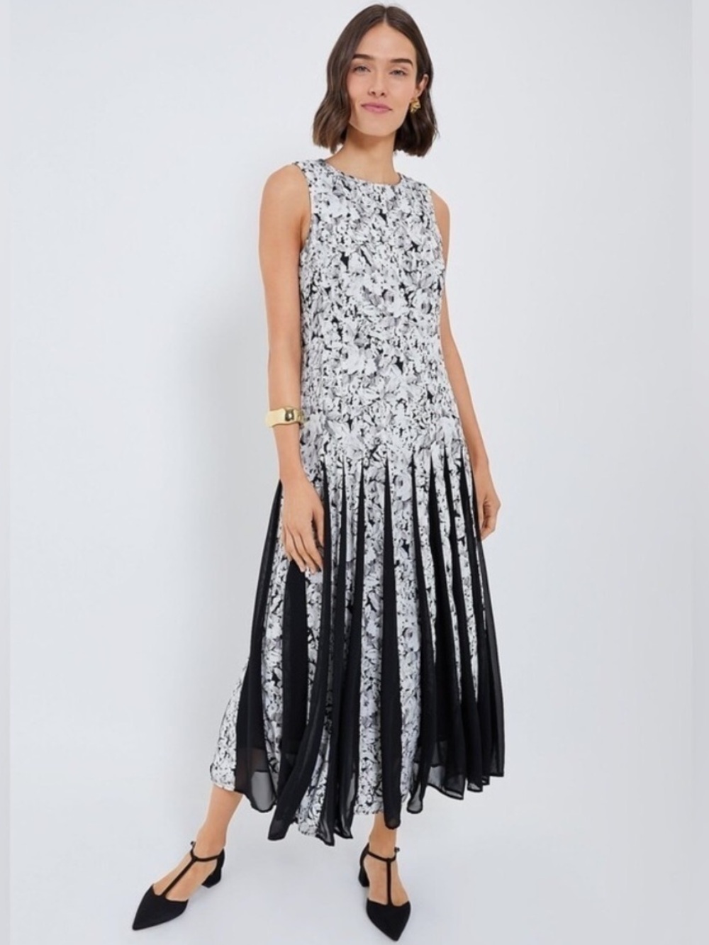 Tuckernuck Midnight Garden Floral Midi Dress Black White Pleated NWT Size 6